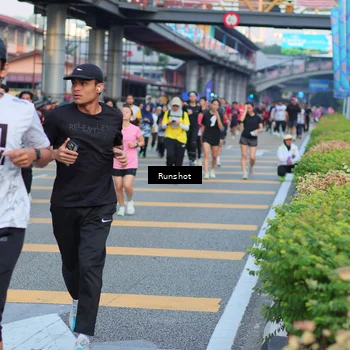 Runner Photo 5032269