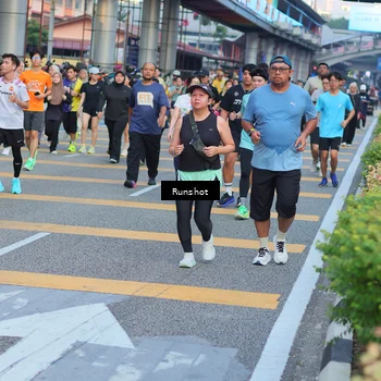 Runner Photo 5033002