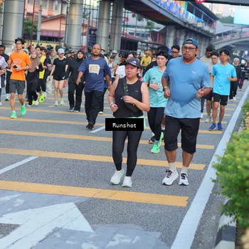 Runner Photo 5033007