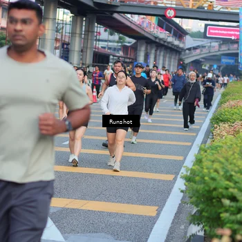 Runner Photo 5033075