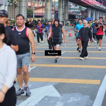 Runner Photo 5033123