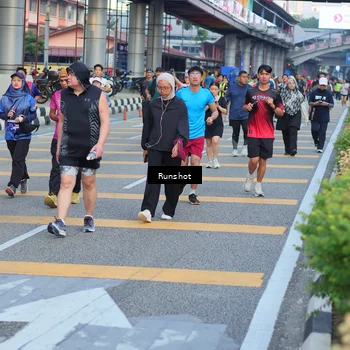 Runner Photo 5033180