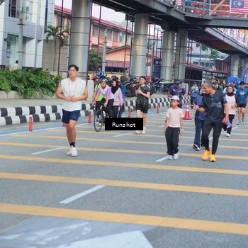 Runner Photo 5033333