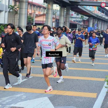 Runner Photo 5033650