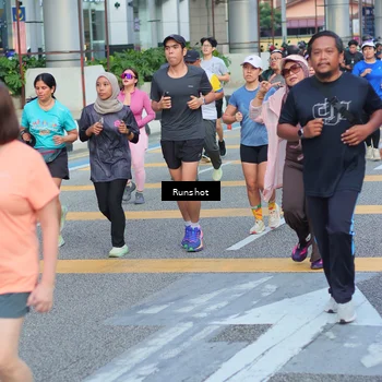 Runner Photo 5033996