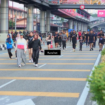 Runner Photo 5034120