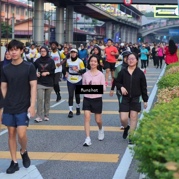 Runner Photo 5035012