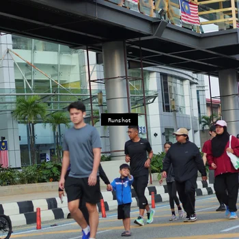 Runner Photo 5035893