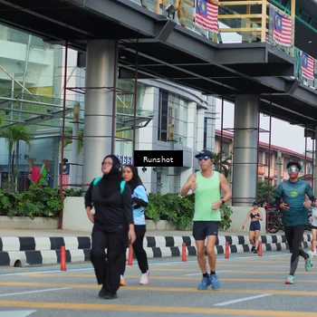 Runner Photo 5036012