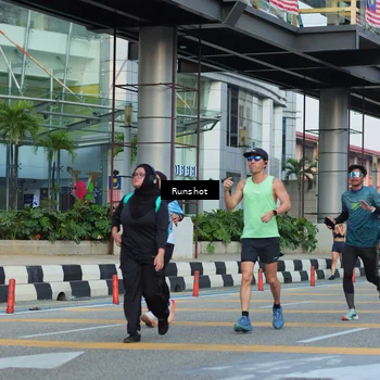 Runner Photo 5036013