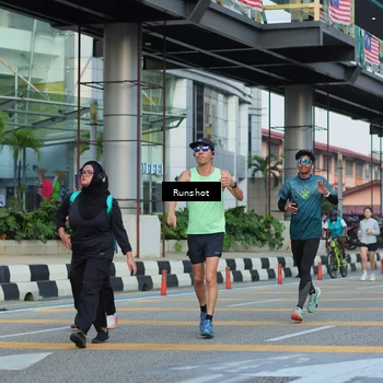 Runner Photo 5036019