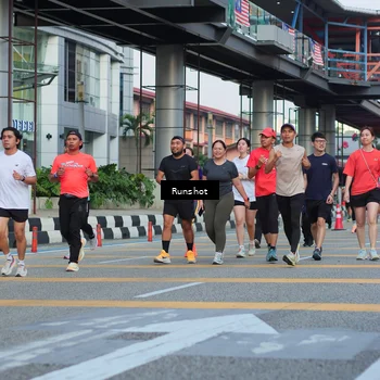Runner Photo 5036060