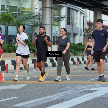 Runner Photo 5036087
