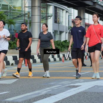 Runner Photo 5036090