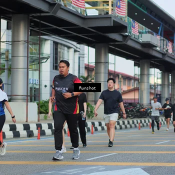 Runner Photo 5036159