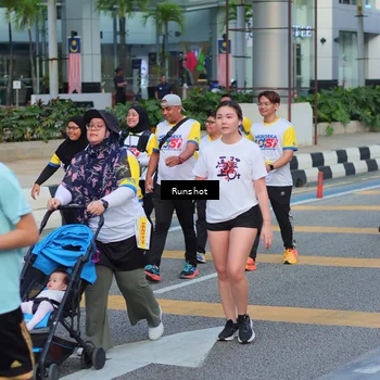 Runner Photo 5036458