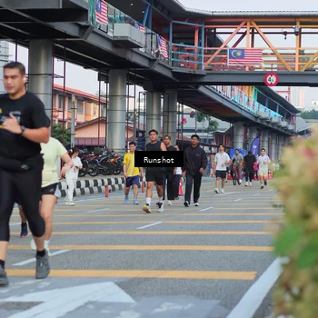 Runner Photo 5037000