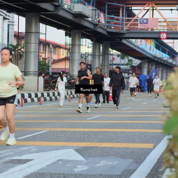Runner Photo 5037012