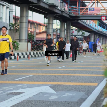 Runner Photo 5037021