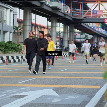 Runner Photo 5037073