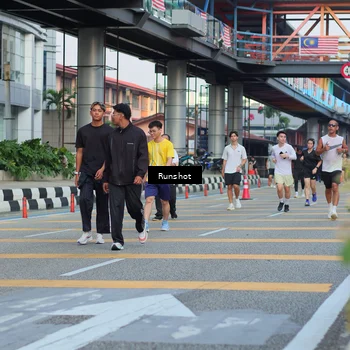 Runner Photo 5037074