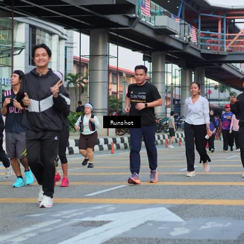 Runner Photo 5037249