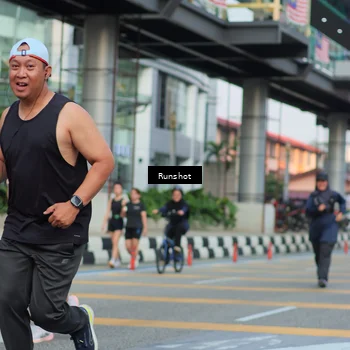 Runner Photo 5037300
