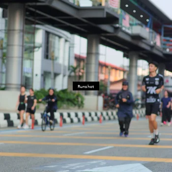 Runner Photo 5037304