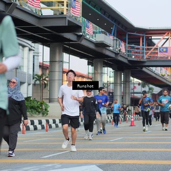 Runner Photo 5038075