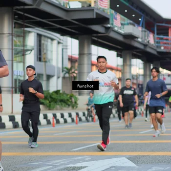Runner Photo 5038896