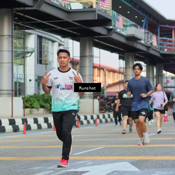 Runner Photo 5038897