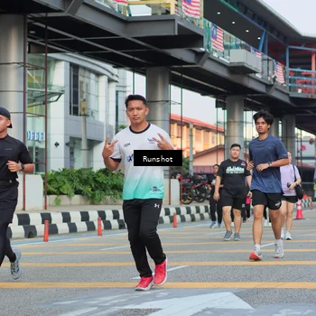 Runner Photo 5038898