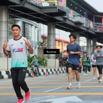 Runner Photo 5038903