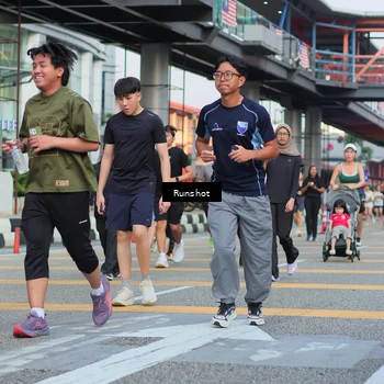 Runner Photo 5039248