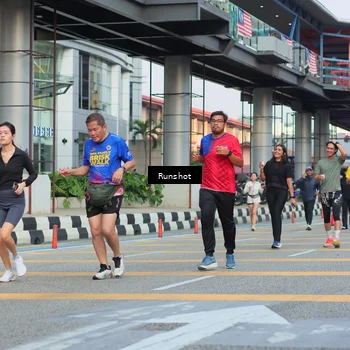 Runner Photo 5039302