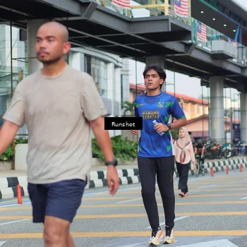 Runner Photo 5039891