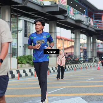 Runner Photo 5039897