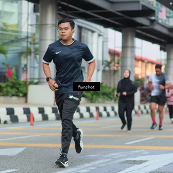 Runner Photo 5039956