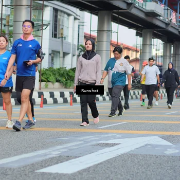 Runner Photo 5040012