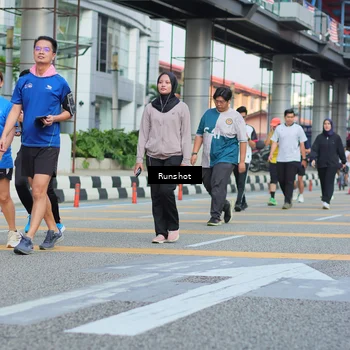 Runner Photo 5040015