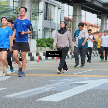 Runner Photo 5040018