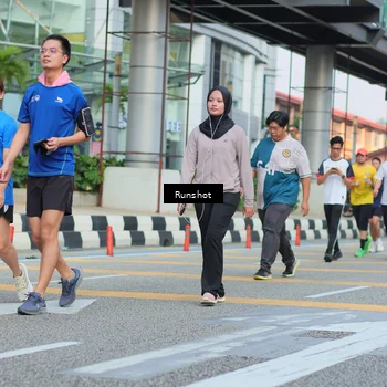 Runner Photo 5040026
