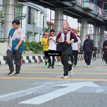 Runner Photo 5040047
