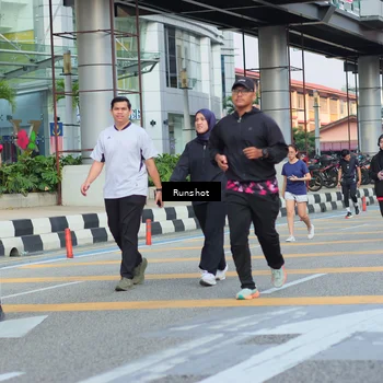 Runner Photo 5040072