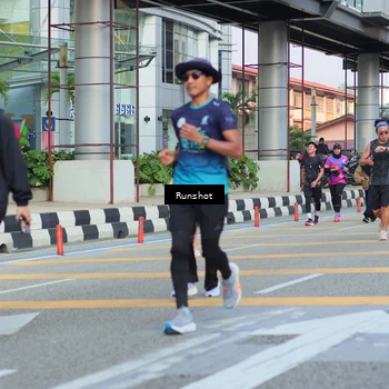 Runner Photo 5040097