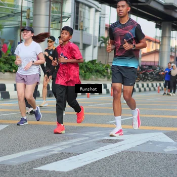 Runner Photo 5040573