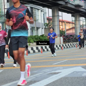 Runner Photo 5040619