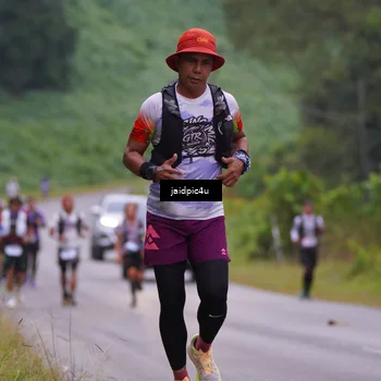 Runner Photo 5052693