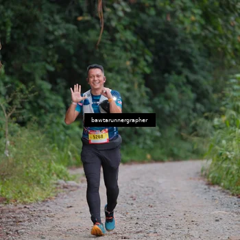 Runner Photo 5054049