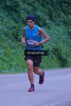 Runner Photo 5055035